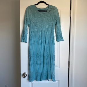 Classy blue lace midi dress